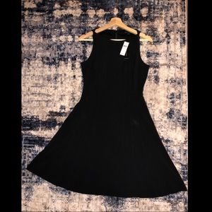 NWT - BANANA REPUBLIC BLACK A LINE DRESS - SIZE 2